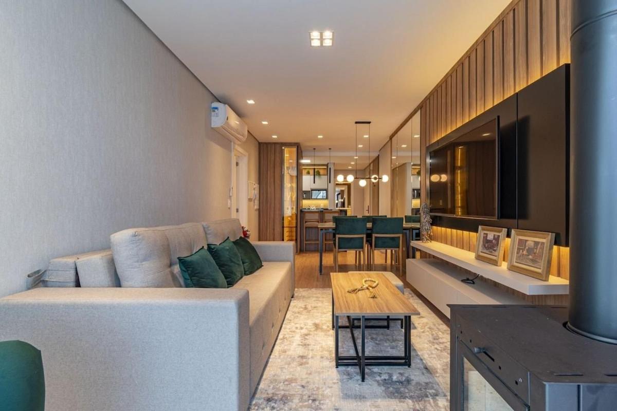 Rosa Edificio Bellagio Canela Com Infraestrutura Completa Apartment Exterior photo